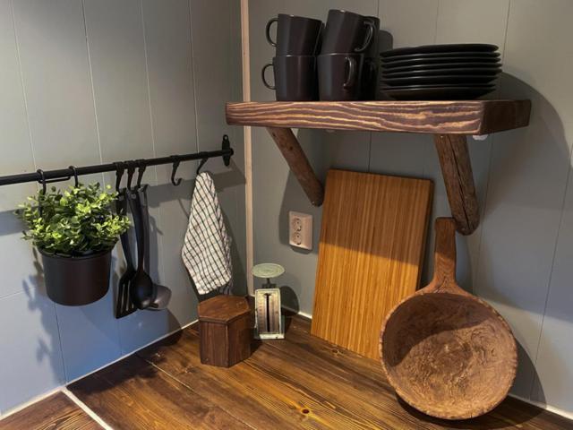 Stall-loftet, Aastroen Gard, *